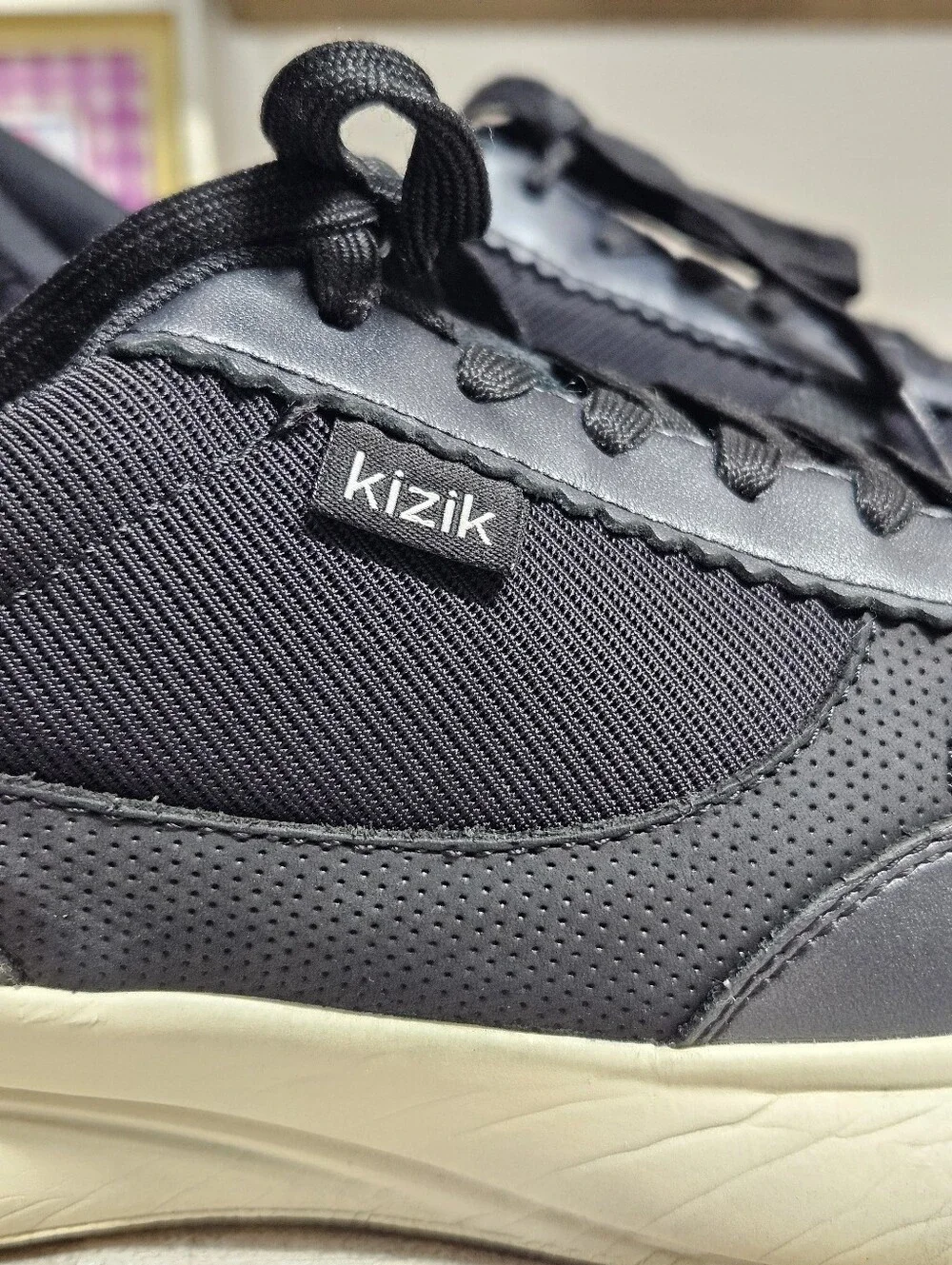 Kizik Paris Black/Pristine Leather Hands-Free Sneakers Womens 9